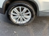 Used 2011 Volkswagen Tiguan SE image 5