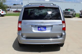 Used 2016 Chrysler Town & Country Touring image 6