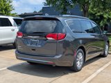 Used 2019 Chrysler Pacifica Touring-L image 3