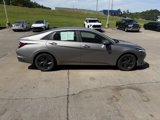 Used 2023 Hyundai Elantra SEL w/ Preferred Accessory Package image 3