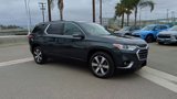 Used 2021 Chevrolet Traverse LT w/ LT Premium Package image 2