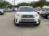 Used 2017 Toyota Highlander LE image 2