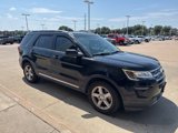 Used 2018 Ford Explorer XLT image 2