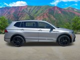 Used 2024 Volkswagen Tiguan SE R-Line image 2