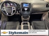 Used 2014 Chrysler Town & Country Touring image 4