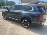 Used 2024 Kia Telluride S image 2