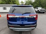 Used 2023 GMC Acadia SLE w/ Driver Convenience Package image 4