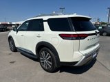Used 2022 Nissan Pathfinder Platinum image 6