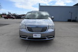 Used 2014 Chrysler Town & Country Touring image 4