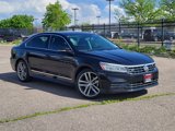 Used 2017 Volkswagen Passat 1.8T R-Line w/ R-Line Lighting Package image 3