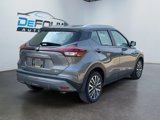 Used 2022 Nissan Kicks SV image 3