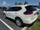 Used 2020 Nissan Rogue SV image 3