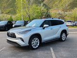 Used 2023 Toyota Highlander XLE image 4