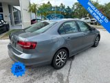Used 2016 Volkswagen Jetta SE image 3