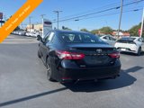 Used 2018 Toyota Camry SE image 3