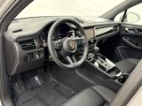 Used 2025 Porsche Macan image 4