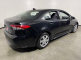 Used 2022 Toyota Corolla LE image 3
