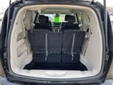 Used 2023 Chrysler Pacifica Touring-L image 5