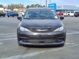 Used 2022 Chrysler Voyager LX image 2