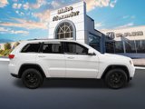 Used 2016 Jeep Grand Cherokee Laredo image 2