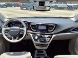 Used 2020 Chrysler Pacifica Limited image 4