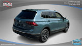 Used 2021 Volkswagen Tiguan SE w/ Panoramic Sunroof Package image 5