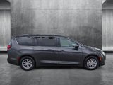 Used 2020 Chrysler Pacifica Touring-L image 4