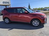 Used 2022 Kia Soul LX image 2