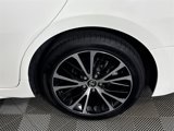 Used 2020 Toyota Camry image 4