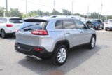 Used 2017 Jeep Cherokee Limited w/ Luxury Group image 3
