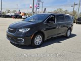 New 2025 Chrysler Pacifica Select image 3