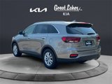 Used 2019 Kia Sorento LX w/ LX Convenience Package image 4