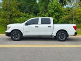 Used 2019 Nissan Titan S image 3