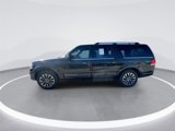 Used 2015 Lincoln Navigator L 4WD image 4