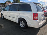 Used 2010 Chrysler Town & Country Touring image 5