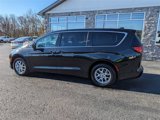 Used 2022 Chrysler Voyager LX image 3