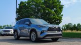 Used 2022 Toyota Highlander Platinum image 2