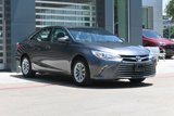 Used 2017 Toyota Camry LE image 2