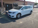 Used 2017 Chrysler Pacifica Touring-L image 3