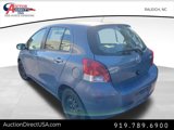 Used 2011 Toyota Yaris 4-Door Hatchback image 5