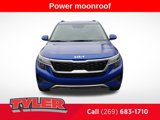 Used 2022 Kia Seltos EX image 2
