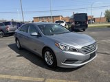Used 2017 Hyundai Sonata SE image 2