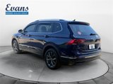 Certified 2023 Volkswagen Tiguan SE image 3
