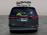 Used 2023 Chrysler Pacifica Touring-L image 5
