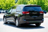 Used 2020 Chrysler Pacifica Touring-L image 5