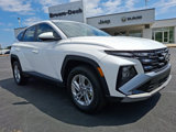 Used 2025 Hyundai Tucson SE image 2