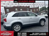 Used 2011 Kia Sorento LX w/ Convenience Pkg image 3