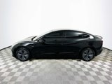 Used 2020 Tesla Model 3 Standard Range image 4