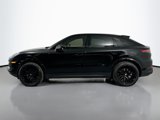 Used 2020 Porsche Cayenne image 2