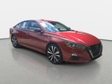 Used 2020 Nissan Altima 2.5 SR w/ Premium Package image 3